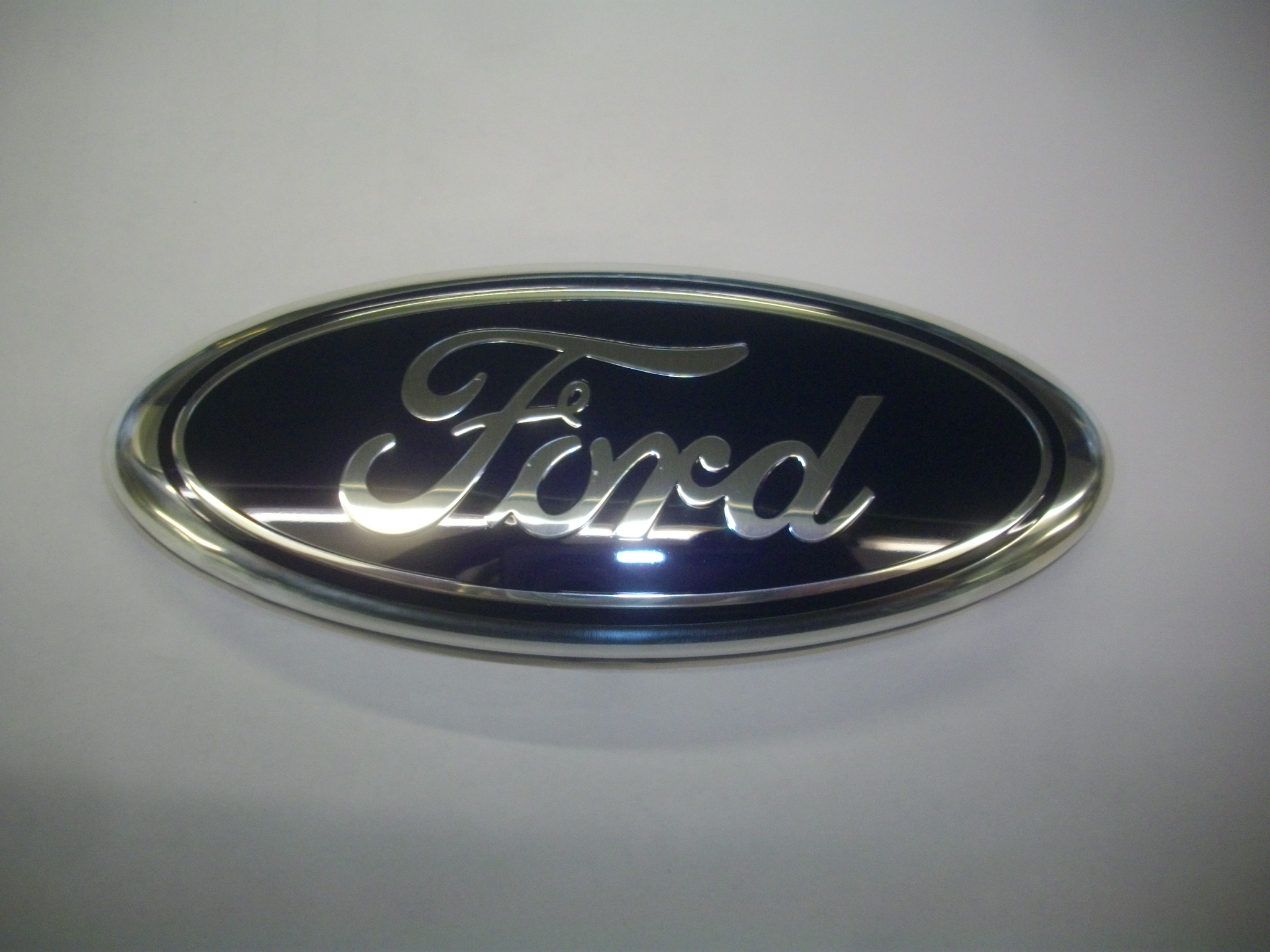 Bild des Artikels Original für Ford Front Emblem Pflaume Fusion ab 2002