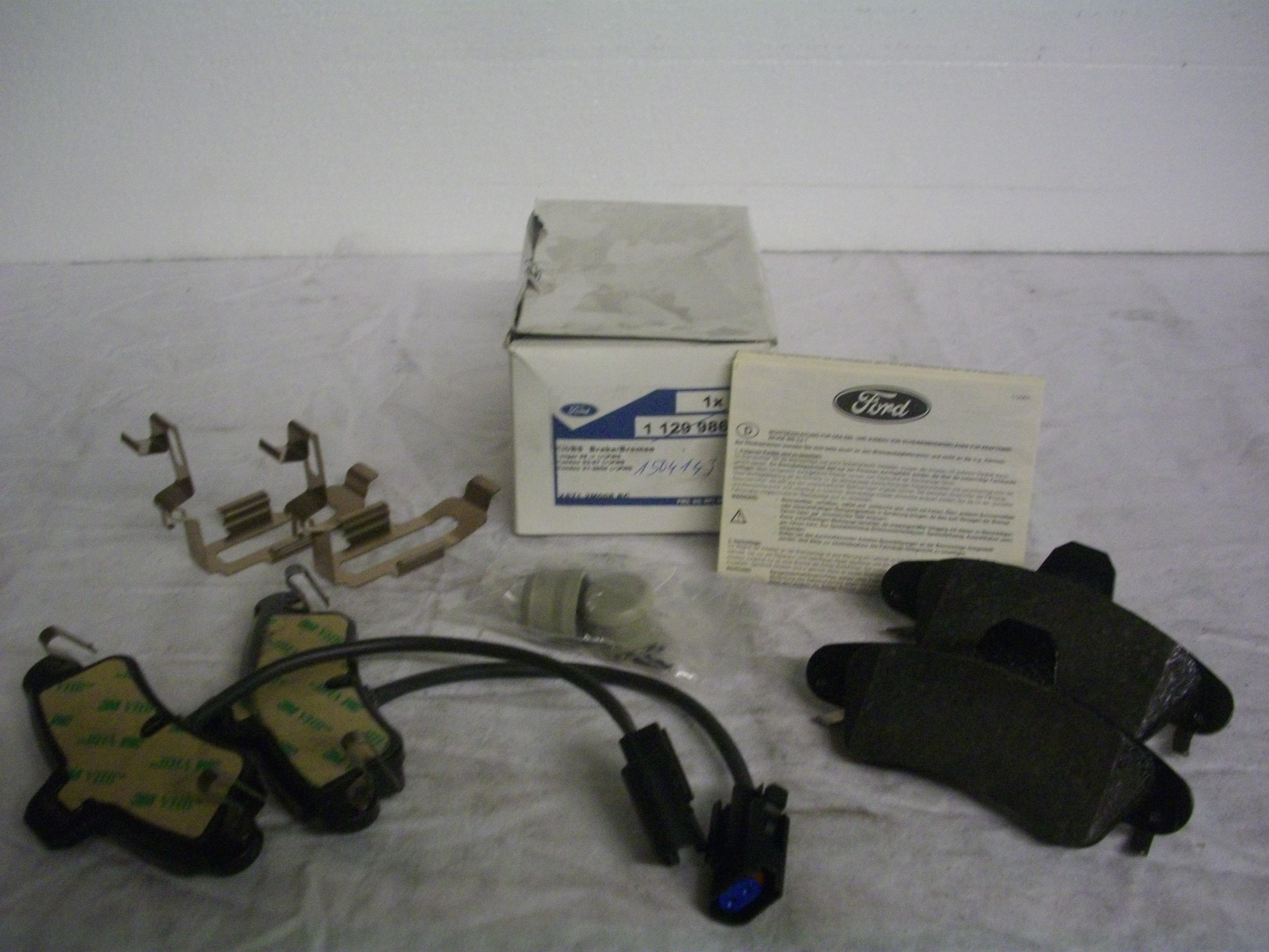 Bild des Artikels Bremsklötze für Ford Cougar 2.5 Ltr. V6, Hinterachse
