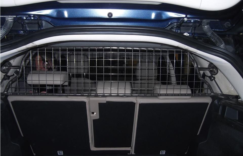 Bild des Artikels Exakt passendes Hundegitter Kleinmetall Masterline für Land Rover Discovery Sport ab 2015